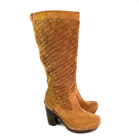 UGG Australia Arroyo Weave Suede Platform Boot, Dark Chestnut Size 9 - Picture 2 of 9